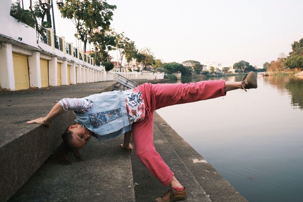 Nuria Bowart dance pose